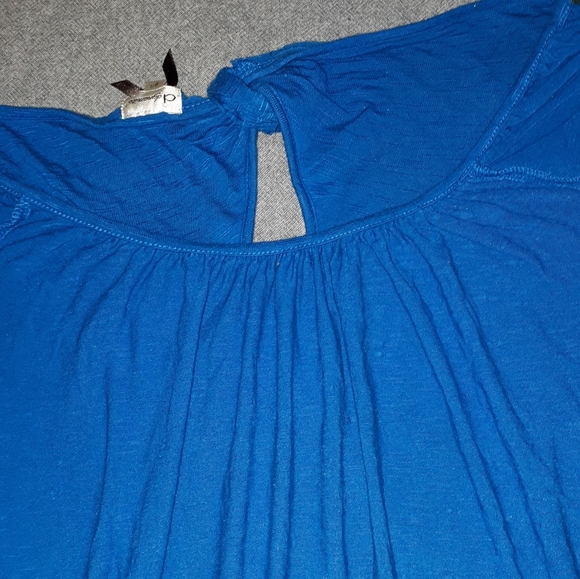 Dark Turquoise Sleeveless, Open back Tee - Picture 3 of 5